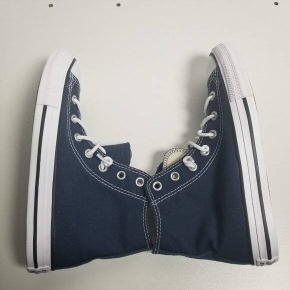 NWOB Converse Chuck Taylor All Star Youth Unisex Navy High Top Sneakers Sz 2 - Picture 7 of 9